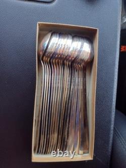 18 Oneida Hotel Plate Holiday Inn Ice Tea Spoons
