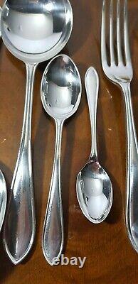 1930's VINERS SANDRINGHAM SILVER PLATED CUTLERY CANTEEN 53 piece OAK CASED