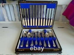 38 Piece Vintage Viners Oak Cutlery Canteen Faux Bone Handle Knives Silver Plate