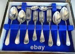 38 Piece Vintage Viners Oak Cutlery Canteen Faux Bone Handle Knives Silver Plate