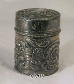 An Antique Victorian Middletown Quadruple Silver Plate Box