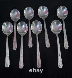 Antique (1935) WM. ROGER &SON IS, Original Silver Plated 57 pieces used orig box