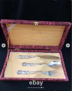Art Nouveau style pastry set, Italy. The set comes in its original silver-plated