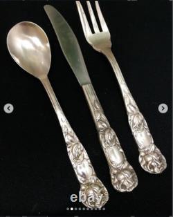 Art Nouveau style pastry set, Italy. The set comes in its original silver-plated