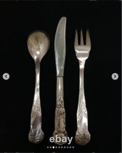 Art Nouveau style pastry set, Italy. The set comes in its original silver-plated