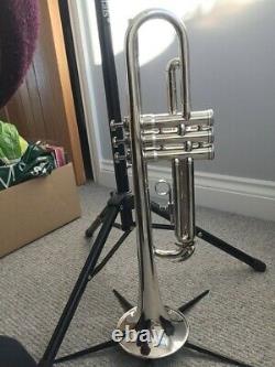 BESSON 600 Silver plated Bb ML Student Trumpet Kit, original case used excellent