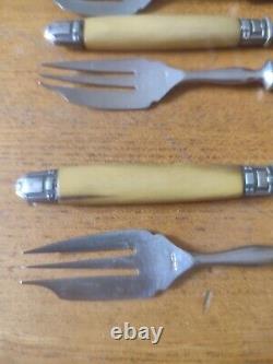 Beautiful Suite Eighteen Forks Cake Fourchon Stainless Ferrule silver plated