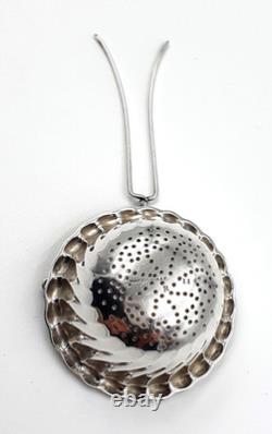 Beautiful Tiffany & Co in-spout silver plated tea strainer Gorgeous piece