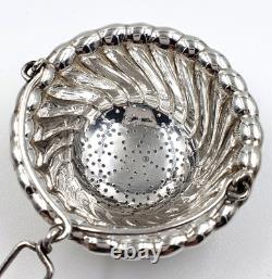 Beautiful Tiffany & Co in-spout silver plated tea strainer Gorgeous piece