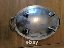 Bouillet Bourdelle silver plated flat model with fluted acanthus feet shells