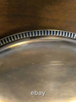 Bouillet Bourdelle silver plated flat model with fluted acanthus feet shells
