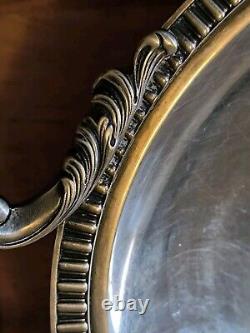 Bouillet Bourdelle silver plated flat model with fluted acanthus feet shells