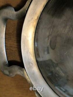 Bouillet Bourdelle silver plated flat model with fluted acanthus feet shells