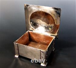 Fine Quality A. E. Jones Arts & Crafts Silver Plated Trinket / Cigarette Box