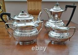 GC&W Silver Plated 4 piece classic design Tea Set+ beautifullEngraved Tray