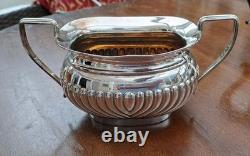 GC&W Silver Plated 4 piece classic design Tea Set+ beautifullEngraved Tray