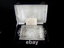 Kanmnagar Silver Filagree Two Handled Tray in Original Case, 20th Century Indian