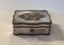 MERIDEN Silver Plate Victorian Jewelry Trinket Box 8 Original Lining Antique