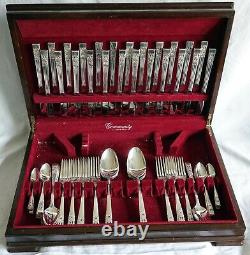 Oneida Community Silver Plate Coronation Cutlery Canteen 81 pieces