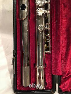 Pre-owned Yamaha YFL 225N Standard Offset G Flute In Original Case