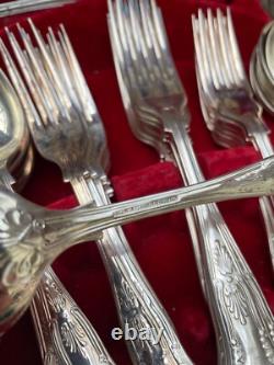 Smith Seymour Canteen of Cutlery In Original Box- Silver Plated 8 place settings