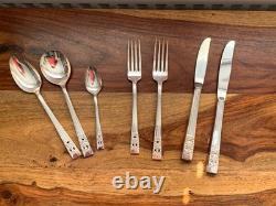 Stunning Vintage Oneida Community Silver Plate Cutlery Set in Stylish Wooden Box