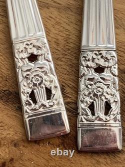 Stunning Vintage Oneida Community Silver Plate Cutlery Set in Stylish Wooden Box