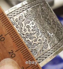 VICTORIAN SILVER HINGED BANGLE With Engraved Design 33mm Wide