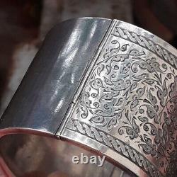 VICTORIAN SILVER HINGED BANGLE With Engraved Design 33mm Wide