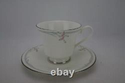 Vintage(1982) 41 piece Royal Doulton Carnation Dinner Service, Elegant, A+++++