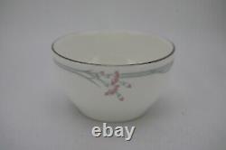 Vintage(1982) 41 piece Royal Doulton Carnation Dinner Service, Elegant, A+++++