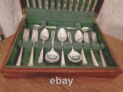 Vintage 44 Pc GRECIAN PATTERN Silver Plate CUTLERY CANTEEN Made in Sheffield