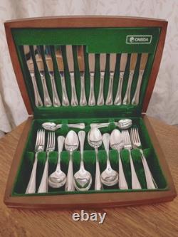 Vintage 50 Pc BEAD PATTERN Silver Plate CUTLERY CANTEEN Oneida Community Plate