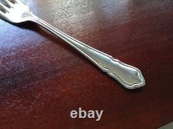 Vintage Oneida Brand Silver EPNS Cutlery Canteen 66 Piece Eight Dinner Settings
