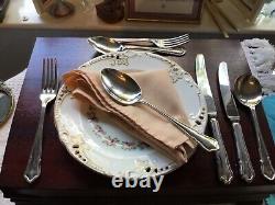 Vintage Oneida Brand Silver EPNS Cutlery Canteen 66 Piece Eight Dinner Settings