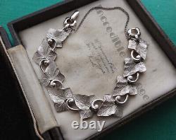 Vintage Signed PENNINO Ivy Leaf Brushed Silver Bracelet Superb Condition Gift