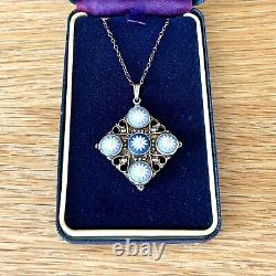 Vintage Wedgwood Jasperware Gilt Silver Daisy Necklace Pendant 18K Plated
