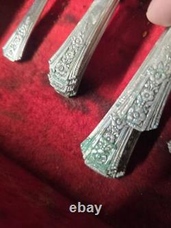 W. M Rogers Co Original Silver Plated Silverware 118 Pieces Withoriginal Box