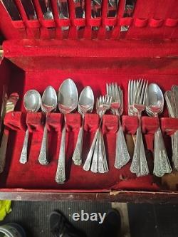 W. M Rogers Co Original Silver Plated Silverware 118 Pieces Withoriginal Box