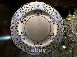 Wedgwood Winter Lily WH3094 Platinum Silver 10 7/8 Dinner Plates (11) c. 1930-31