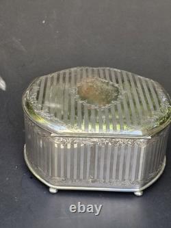 Wilcox USA Antique Art Nouveau Trinket Jewellery Box Silver Plated6003