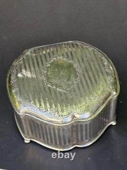 Wilcox USA Antique Art Nouveau Trinket Jewellery Box Silver Plated6003