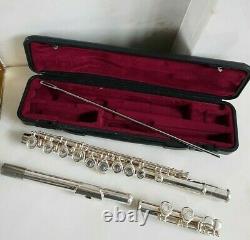 Yamaha Silver Plated Flute YFL 211S II, Original box, book and cleaning rod