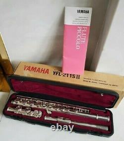 Yamaha Silver Plated Flute YFL 211S II, Original box, book and cleaning rod