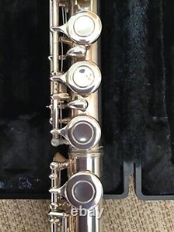 Yamaha Siver plated 225S flute with original case. Excellent condition