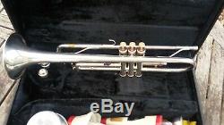 Yamaha Ytr-4320st Silver Trumpet With Accessories & Original Case